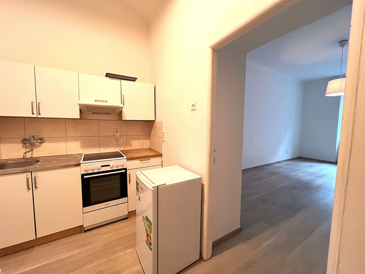 Pronájem bytu 1+kk 30 m²