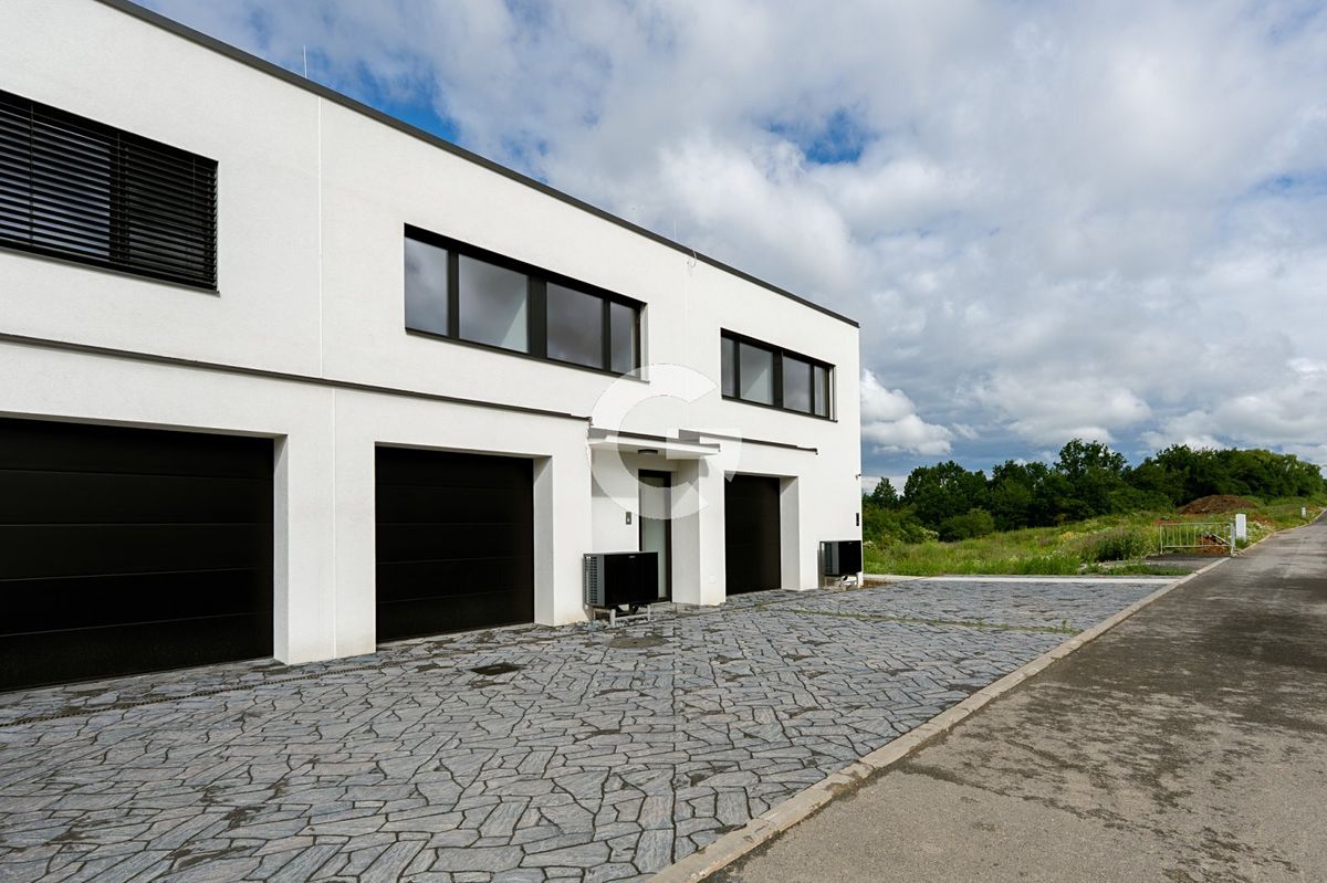 Prodej rodinného domu 178 m², pozemek 192 m²