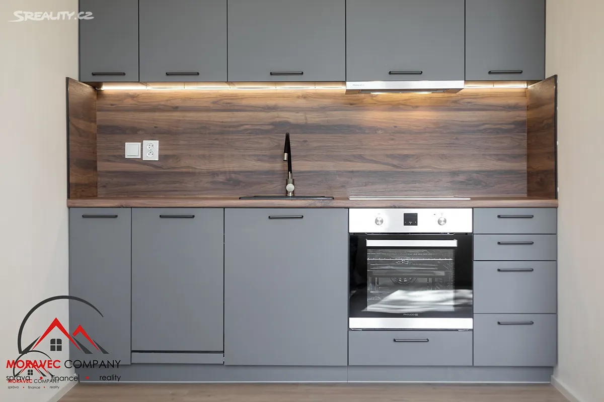 Pronájem bytu 2+kk 41 m² – pohled 3