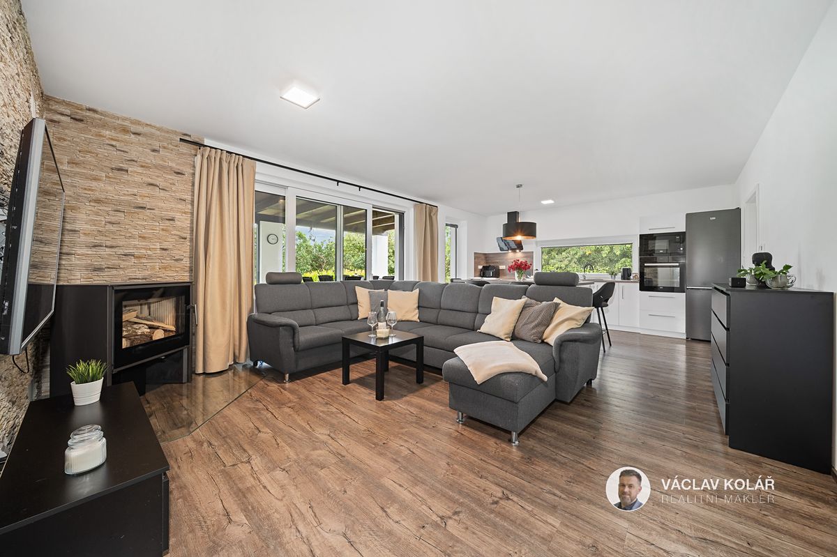 Prodej rodinného domu 81 m², pozemek 534 m² – fotografie 3