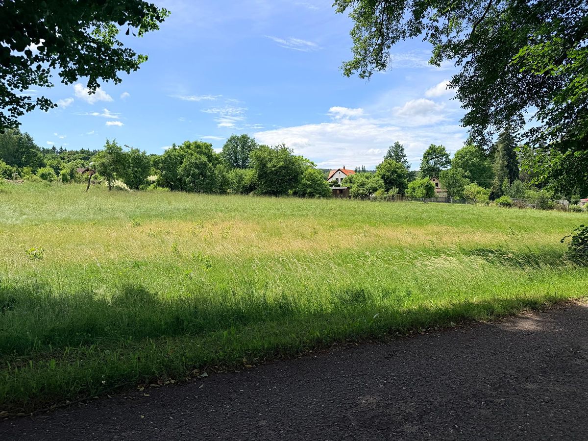 Prodej stavebního pozemku 1963 m² – fotografie 3