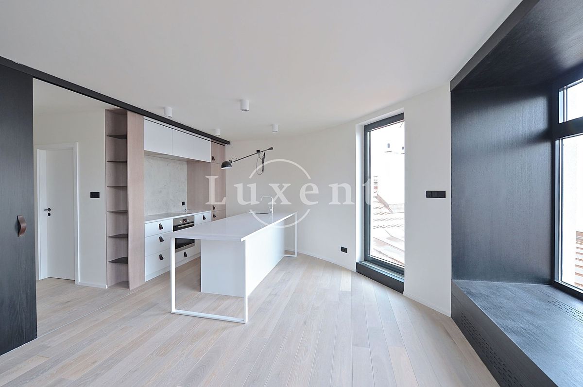 Pronájem bytu 2+kk 60 m²