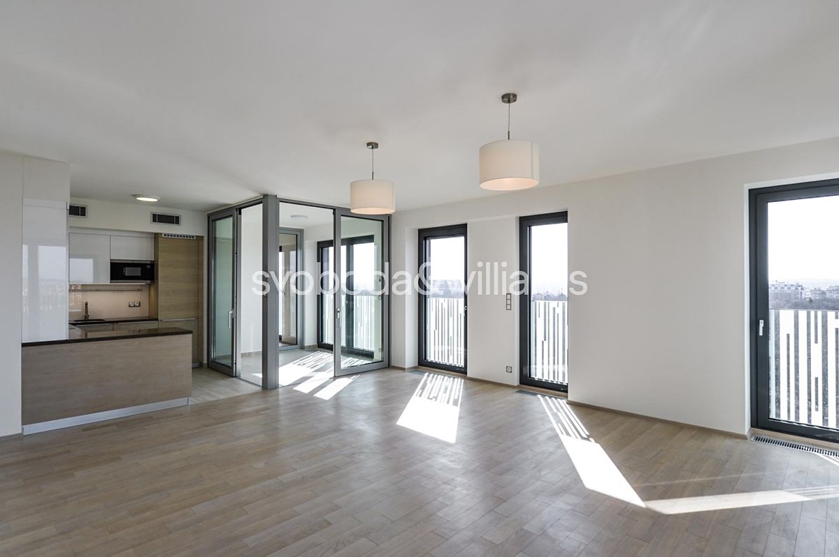 Pronájem bytu 4+kk 120 m²