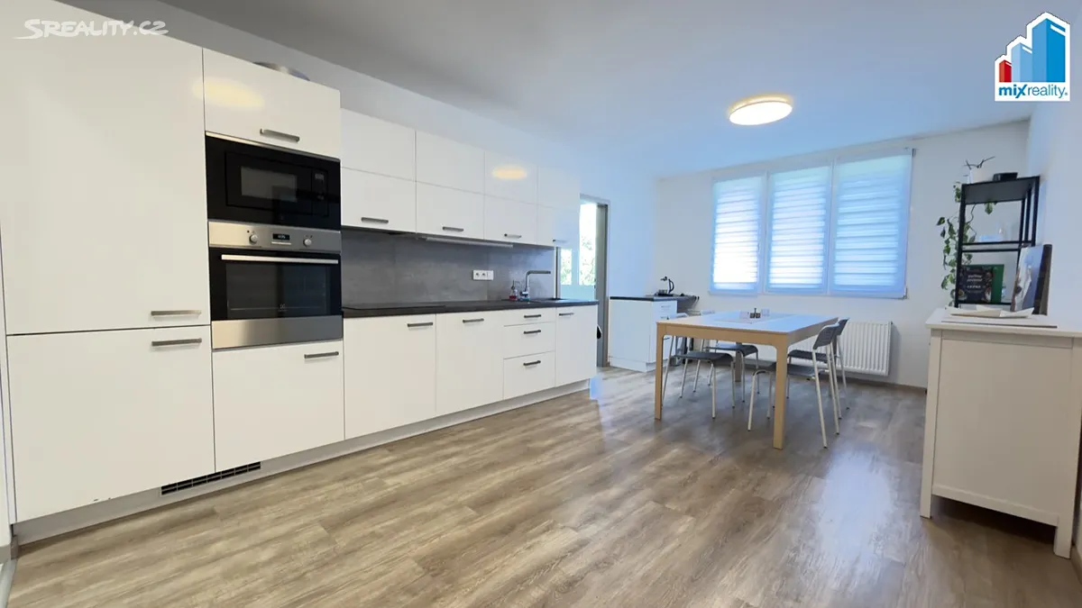 Pronájem bytu 4+kk 75 m², Sokolovská