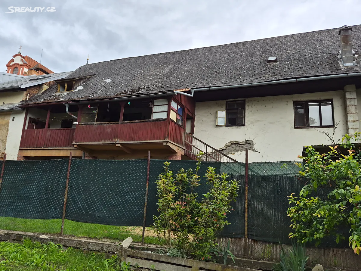 Prodej rodinného domu 138 m², pozemek 2376 m², Pražská