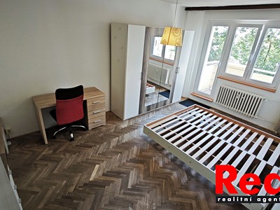 Pronájem bytu 1+1 37 m²