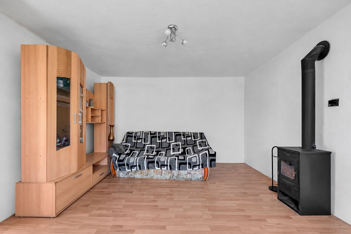 Prodej rodinného domu 82 m², pozemek 1328 m² – fotografie 3