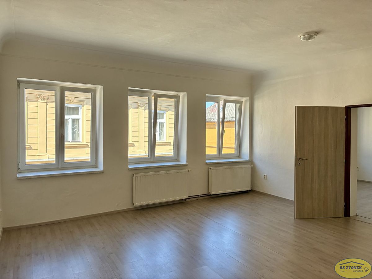 Pronájem bytu 2+kk 63 m² – fotografie 4