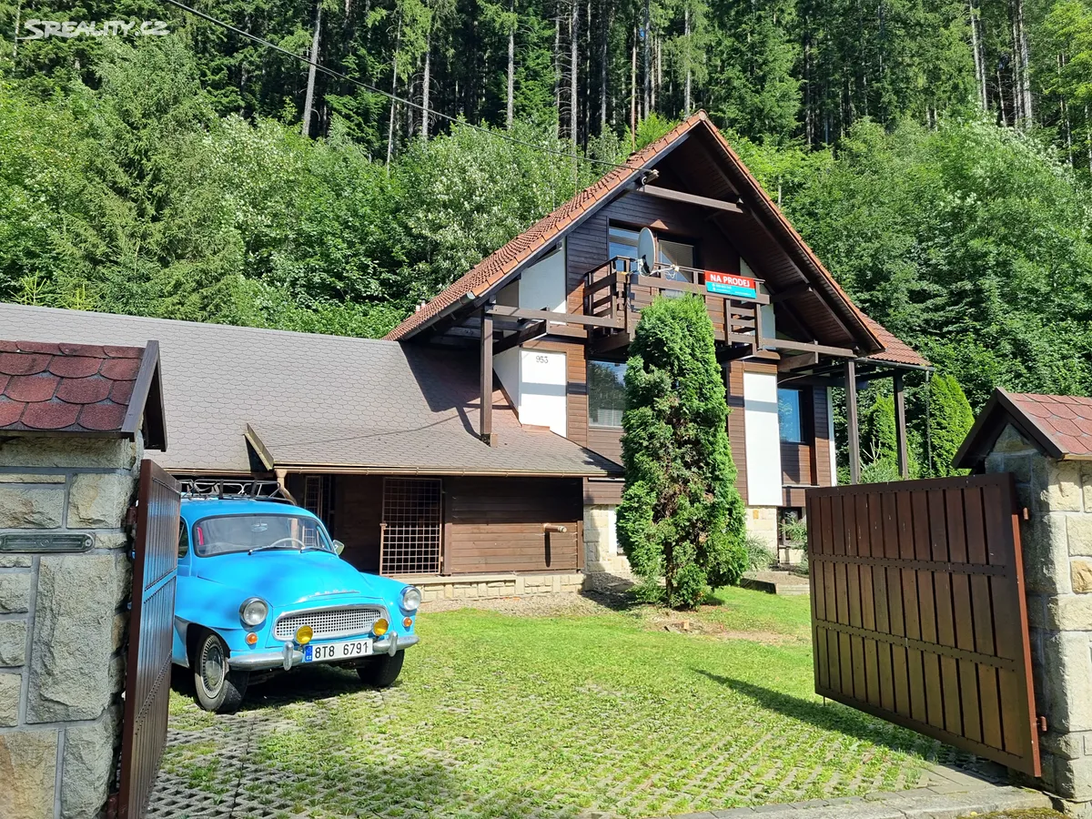 Prodej rodinného domu 190 m², pozemek 925 m², Velké Karlovice