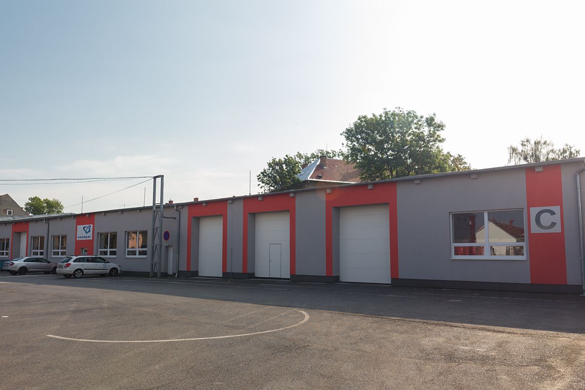 Pronájem skladového prostoru 298 m² – fotografie 2