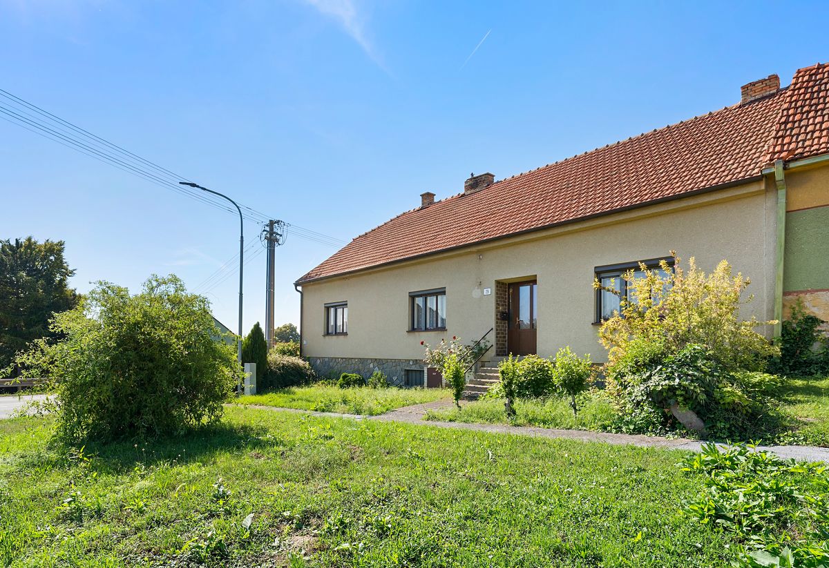 Prodej rodinného domu 150 m², pozemek 723 m² – fotografie 3