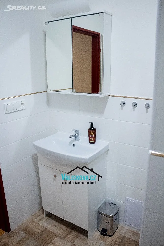 Pronájem bytu 1+kk 28 m² – další