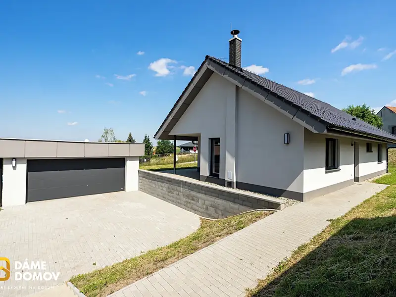 Prodej rodinného domu 132 m², pozemek 801 m², Racková – náhled fotky 1