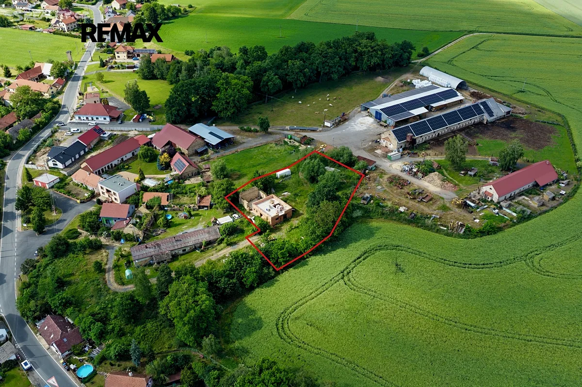 Prodej rodinného domu 208 m², pozemek 2688 m² – pohled 2