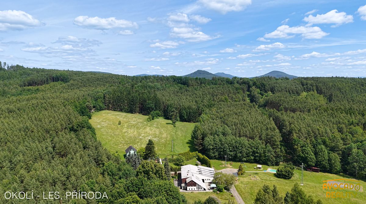 Prodej rodinného domu 1000 m², pozemek 22792 m² – fotografie 3