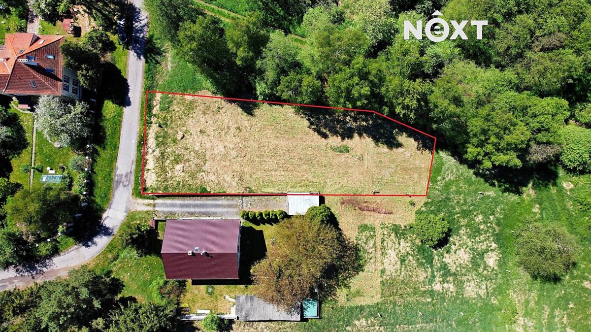Prodej stavebního pozemku 1264 m², Nové Strašecí – fotka 1 z 3