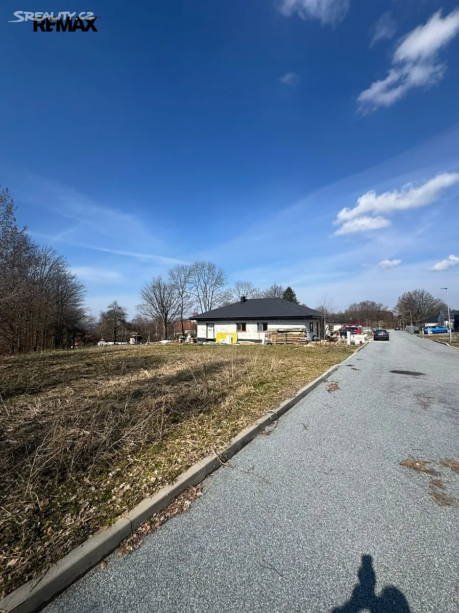 Prodej stavebního pozemku 1052 m² – další