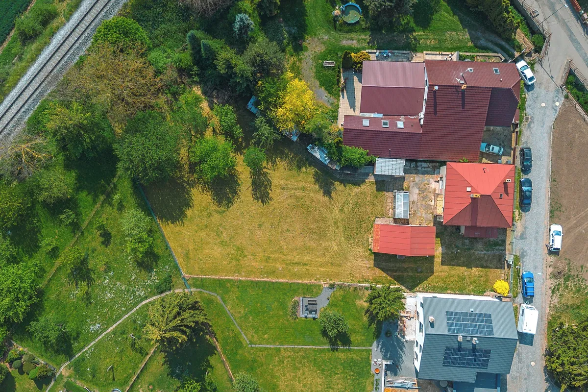 Prodej stavebního pozemku 1085 m²