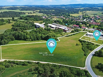 Prodej  komerčního pozemku 18 371 m²