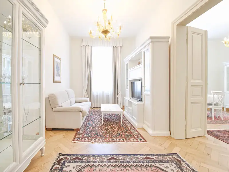 Pronájem bytu 3+kk 79 m², Praha – náhled fotky 2