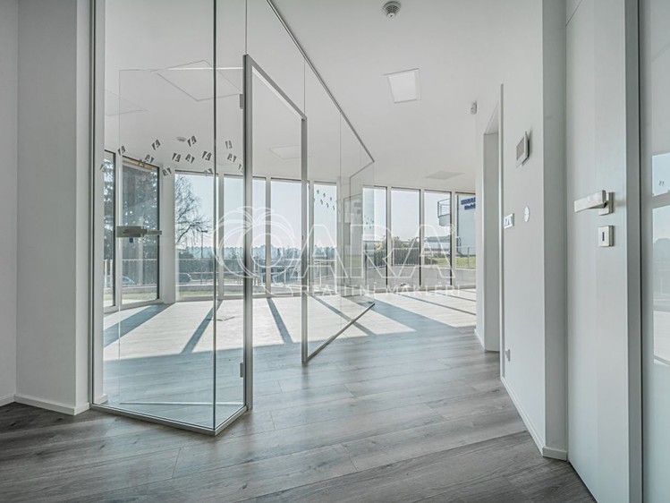 Gewerbefläche zur Miete, 96 m² (2 von 25)