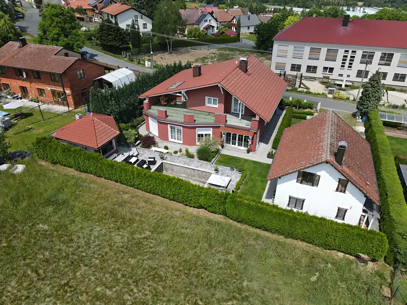 Prodej rodinného domu 250 m², pozemek 1002 m², Klenčí pod Čerchovem – náhled fotky 2