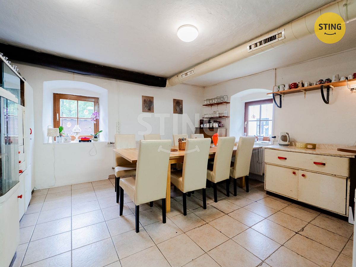 Prodej rodinného domu 480 m², pozemek 2960 m² – fotografie 5