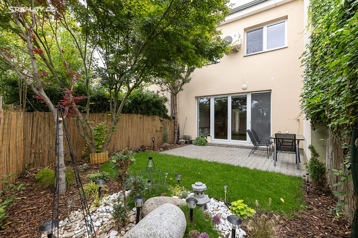 Pronájem rodinného domu 120 m², pozemek 200 m², U staré tvrze