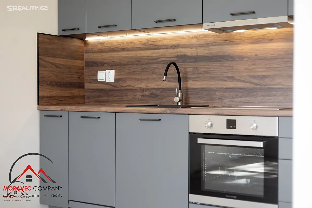 Pronájem bytu 2+kk 41 m² – pohled 4