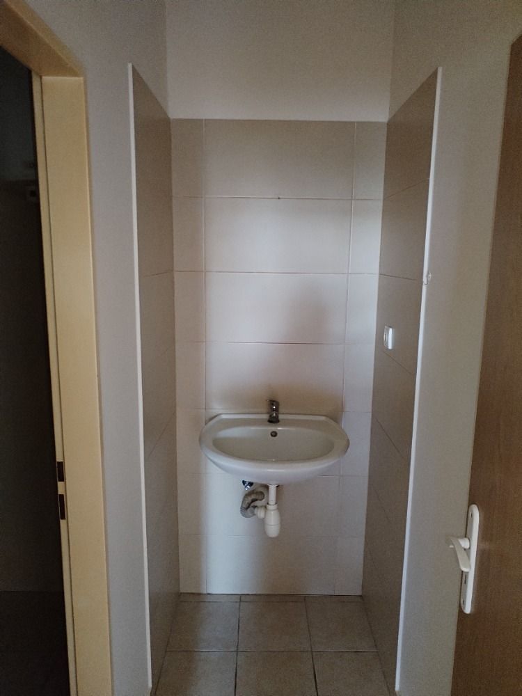 Pronájem bytu 1+kk 19 m² – fotografie 3