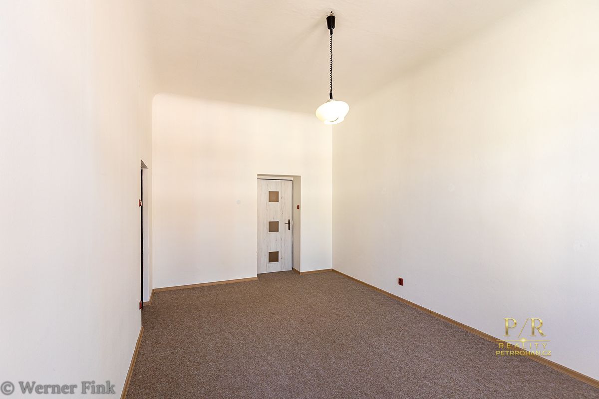 Pronájem bytu 4+1 120 m² – fotografie 3