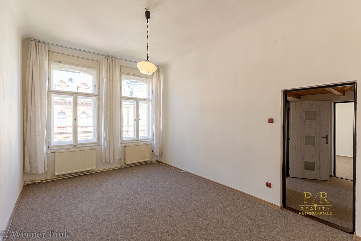 Pronájem bytu 4+1 120 m² – fotografie 2