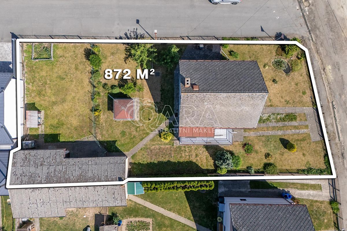 Prodej rodinného domu 189 m², pozemek 872 m² – fotografie 3