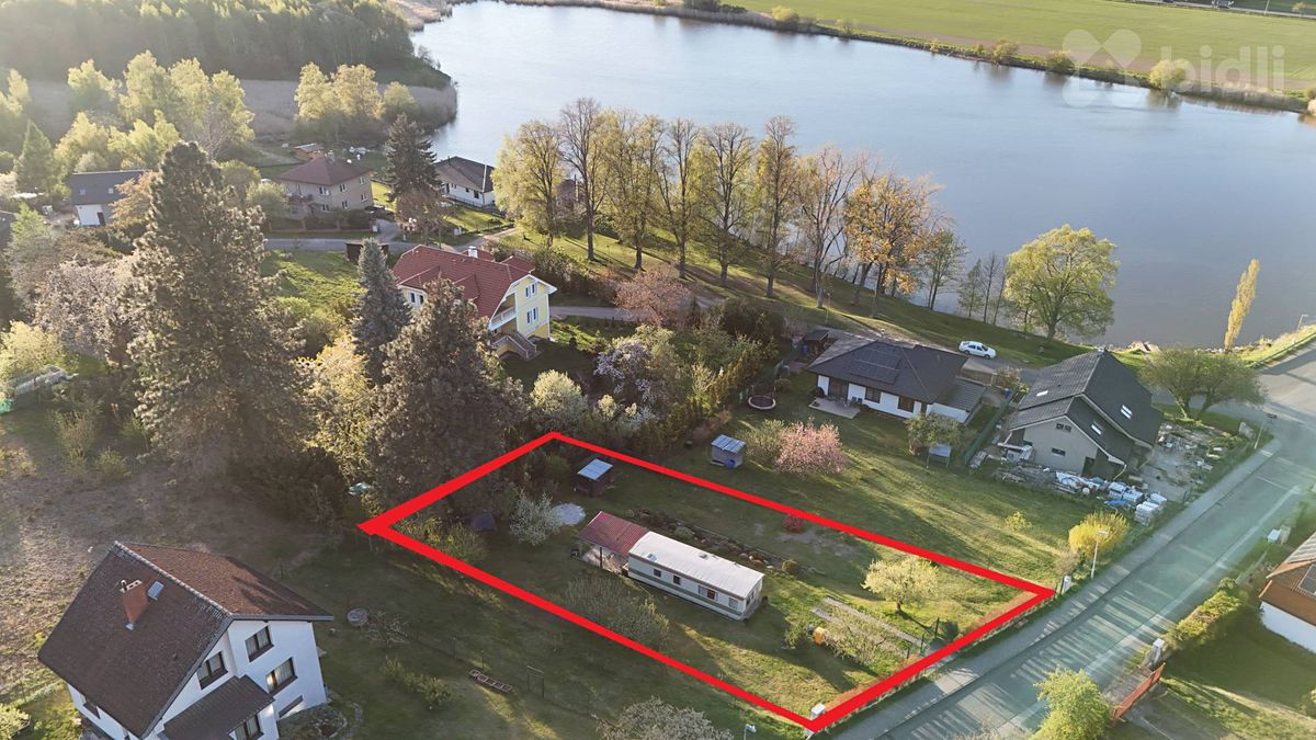 Prodej stavebního pozemku 974 m² – fotografie 4