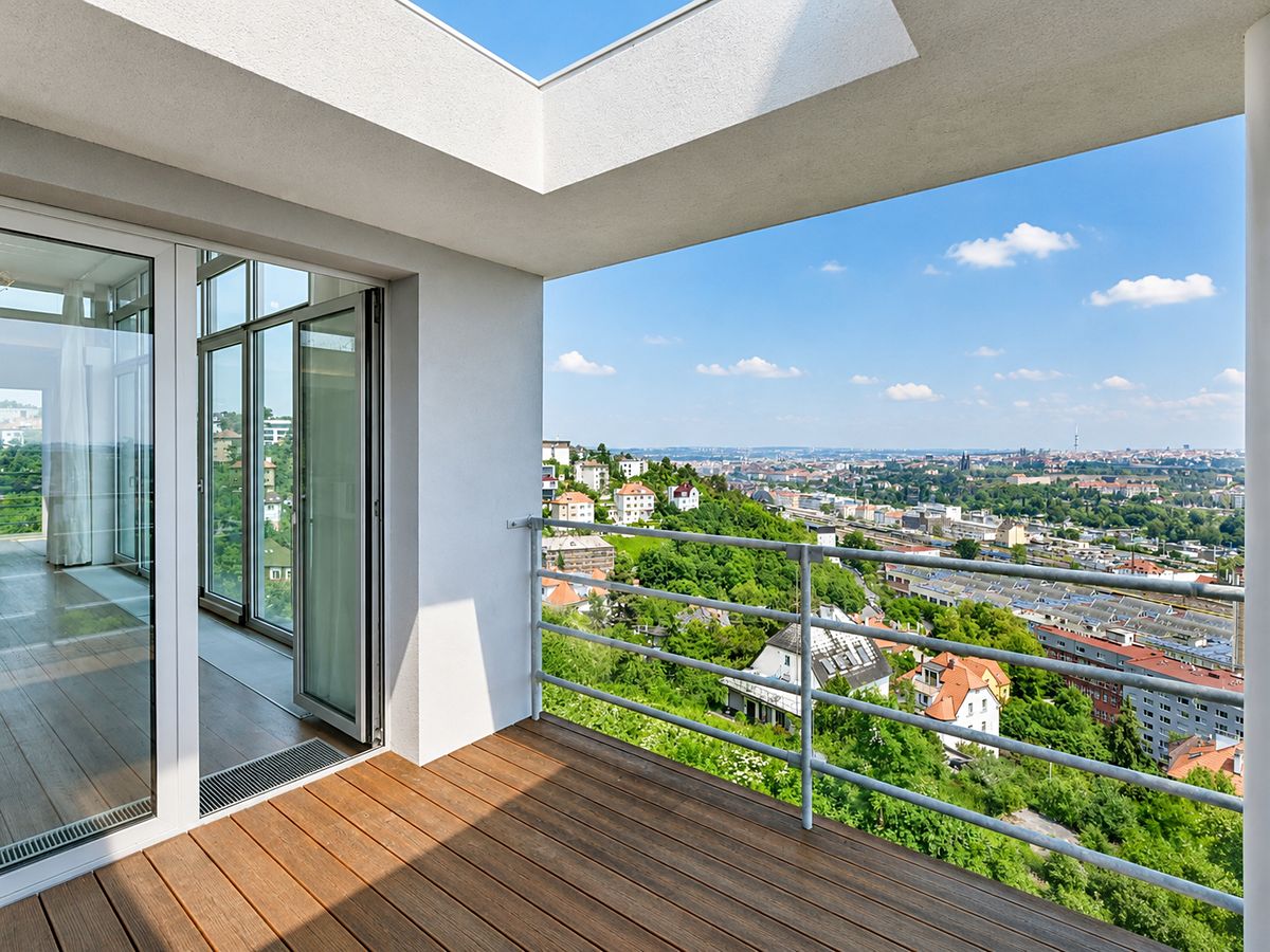 Pronájem bytu 5+kk 202 m² – fotografie 3