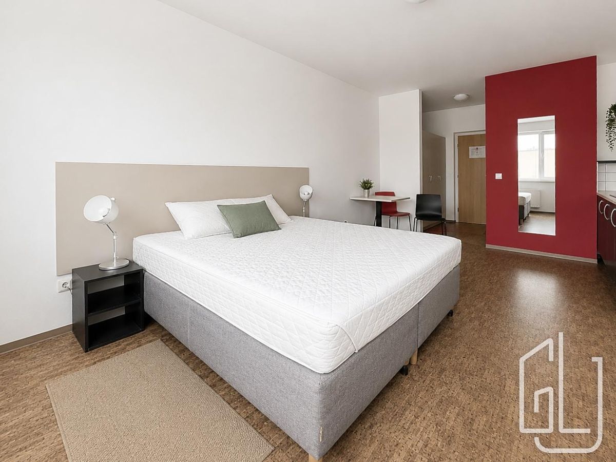 Pronájem bytu 1+kk 27 m²