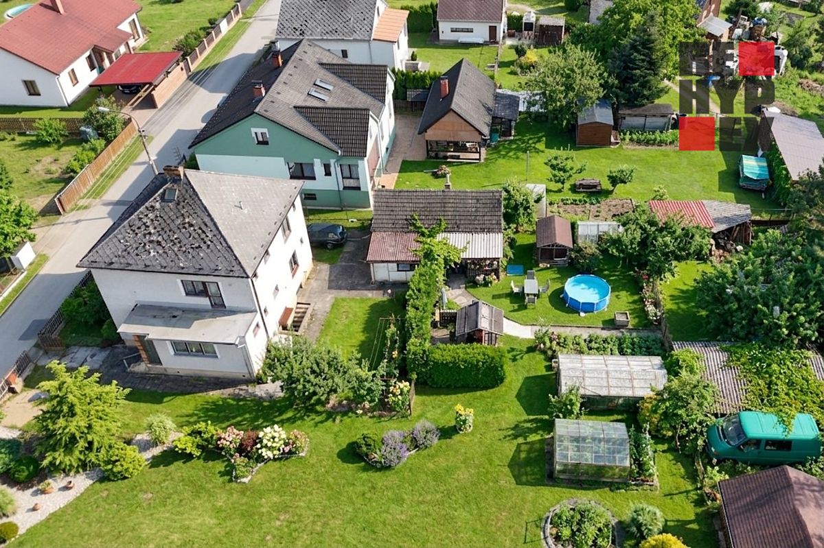 Prodej vícegeneračního domu 360 m², pozemek 800 m² – fotografie 2