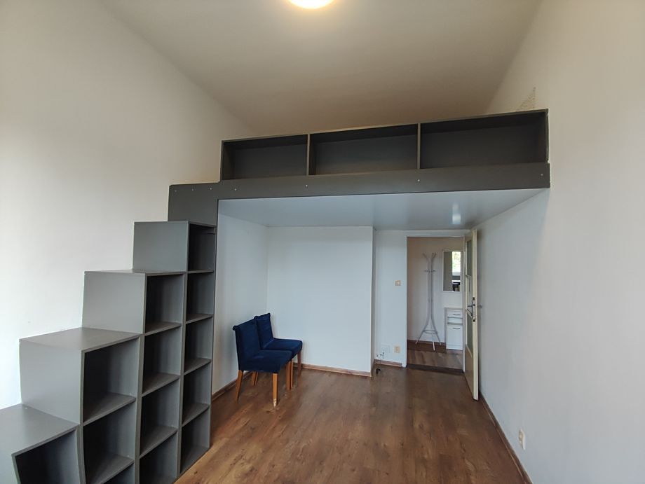Pronájem bytu 1+1 38 m²