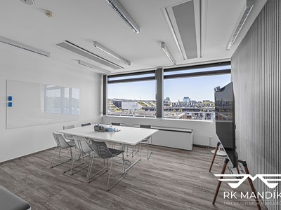 Pronájem kanceláře 416 m²