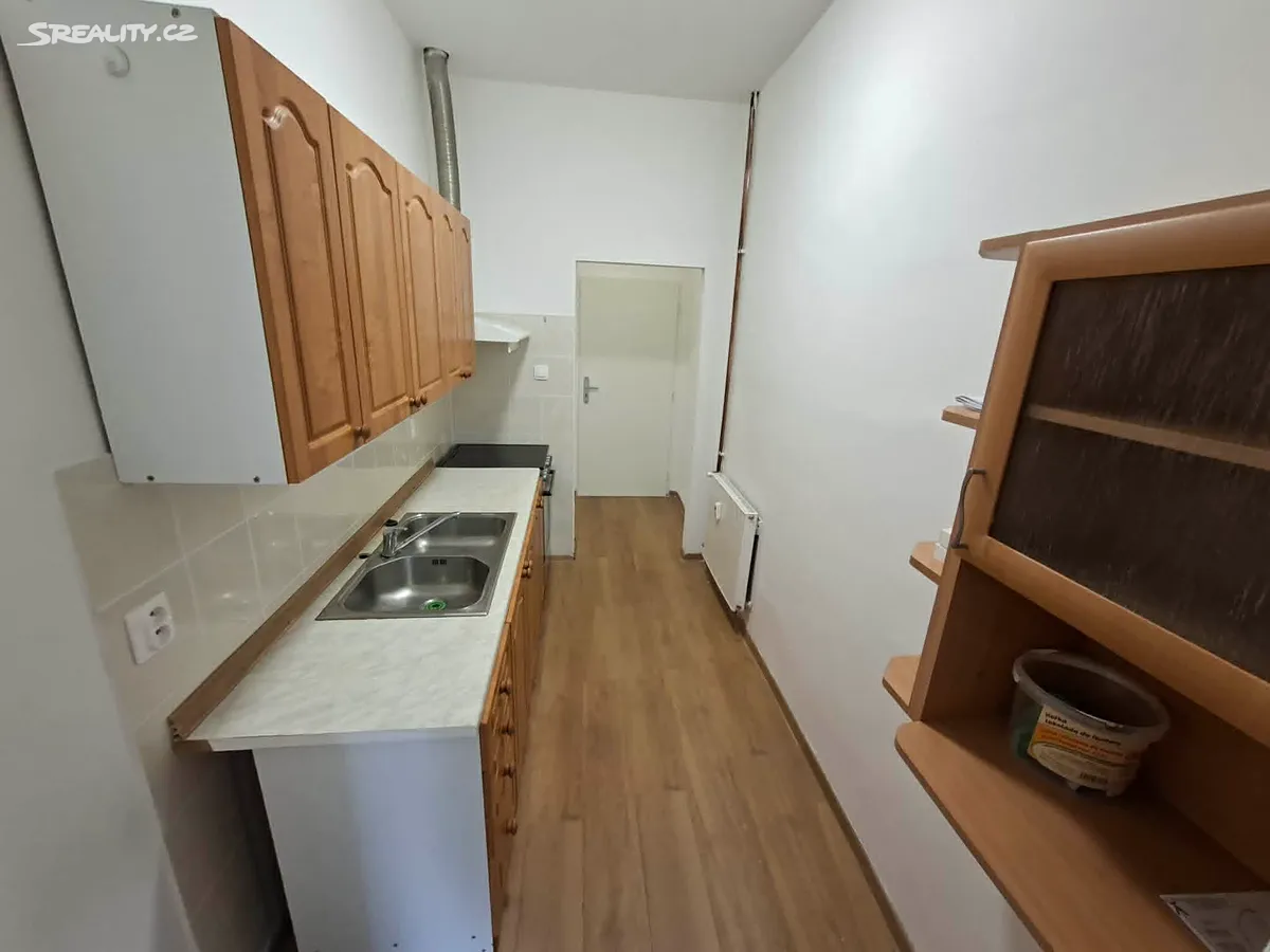 Pronájem bytu 2+kk 49 m² – pohled 3