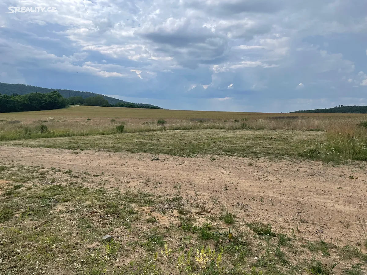Prodej stavebního pozemku 810 m² - Widok 3