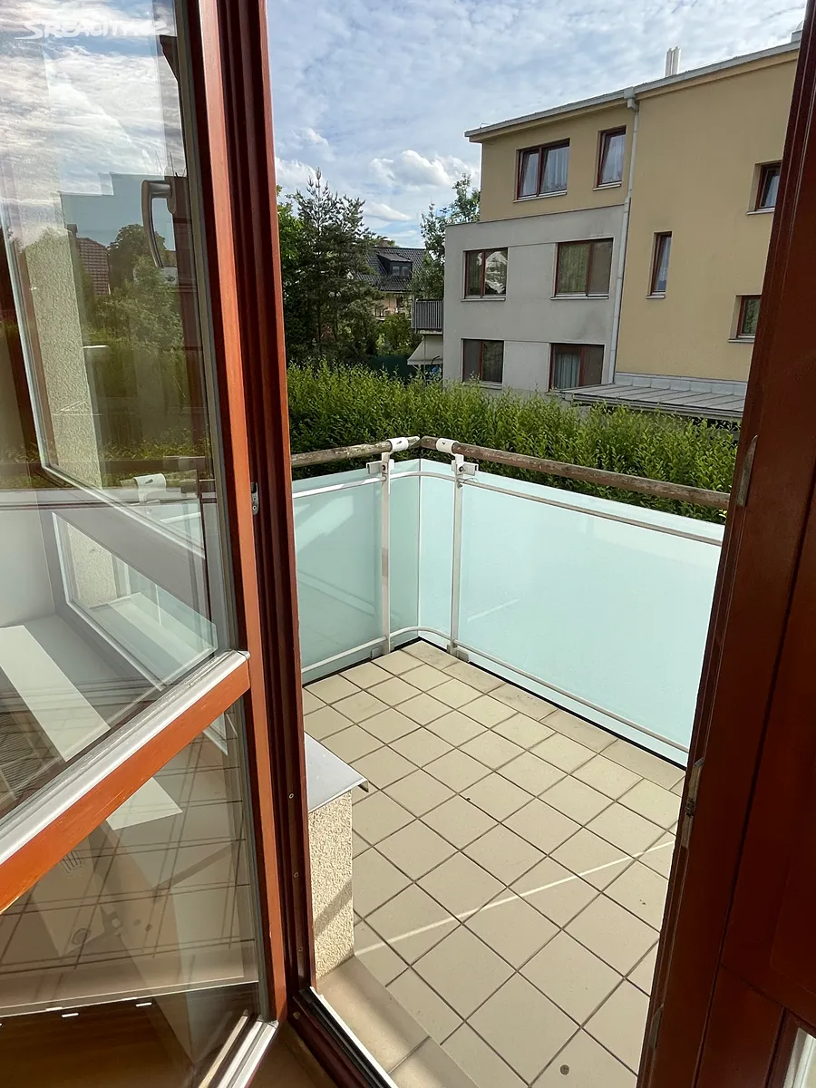 Pronájem bytu 1+kk 42 m² – pohled 5