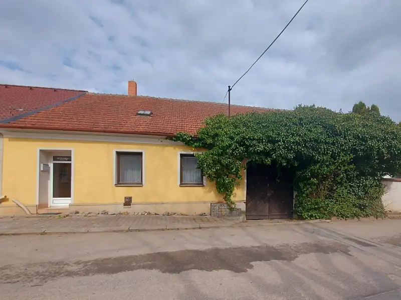 Prodej kanceláře 311 m², Lysice – náhled fotky 1