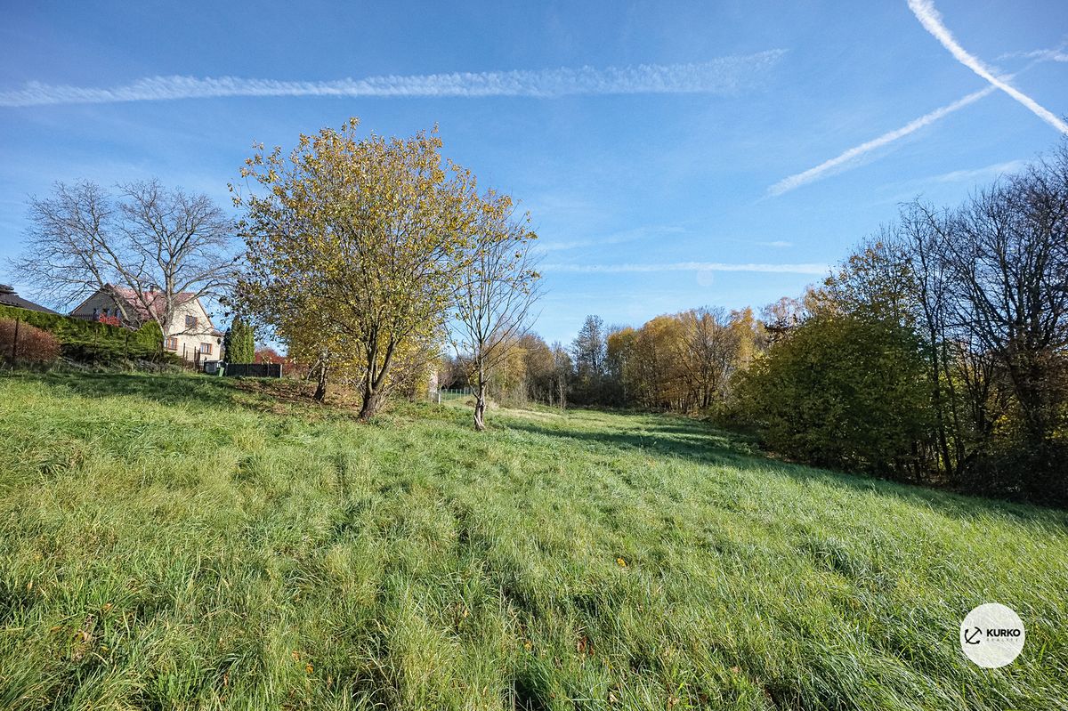 Prodej stavebního pozemku 958 m² – fotografie 2
