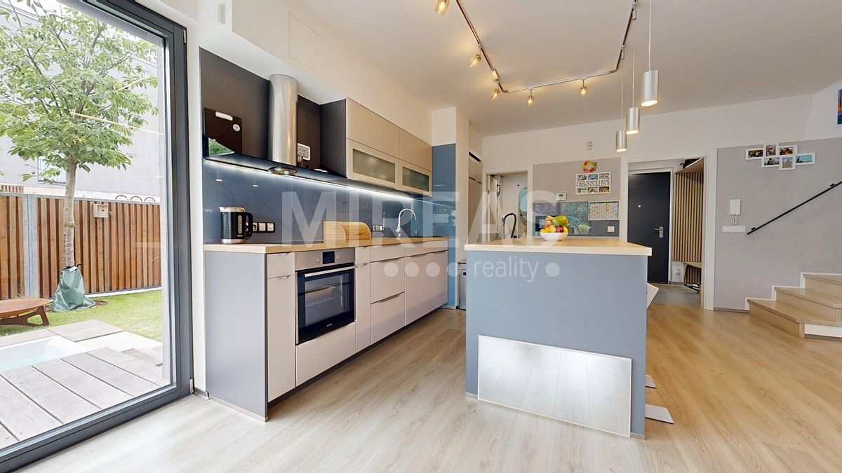 Prodej bytu 4+kk 120 m² (Mezonet)