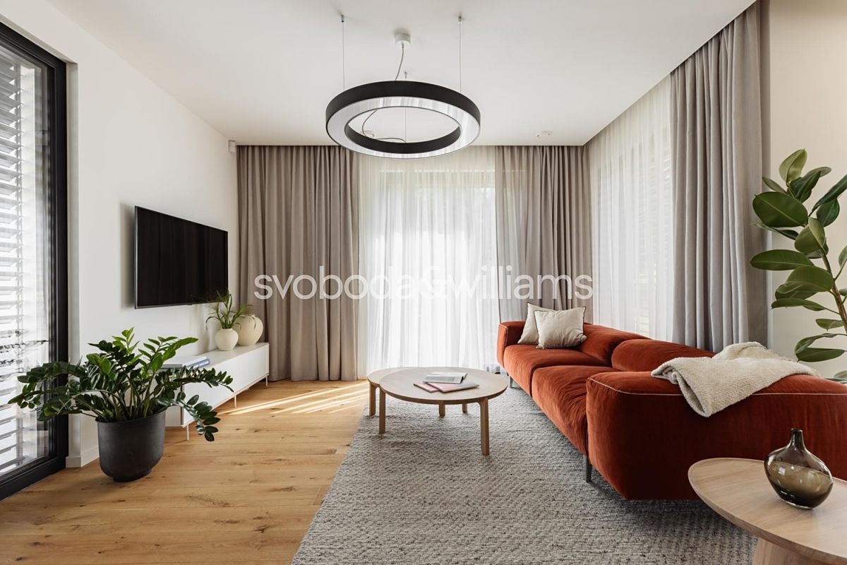 Prodej rodinného domu 184 m², pozemek 819 m² – fotografie 3