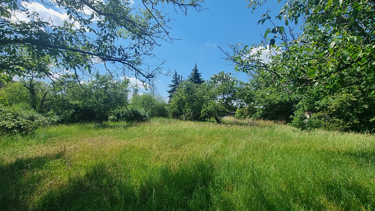 Prodej stavebního pozemku 2121 m² – fotografie 2