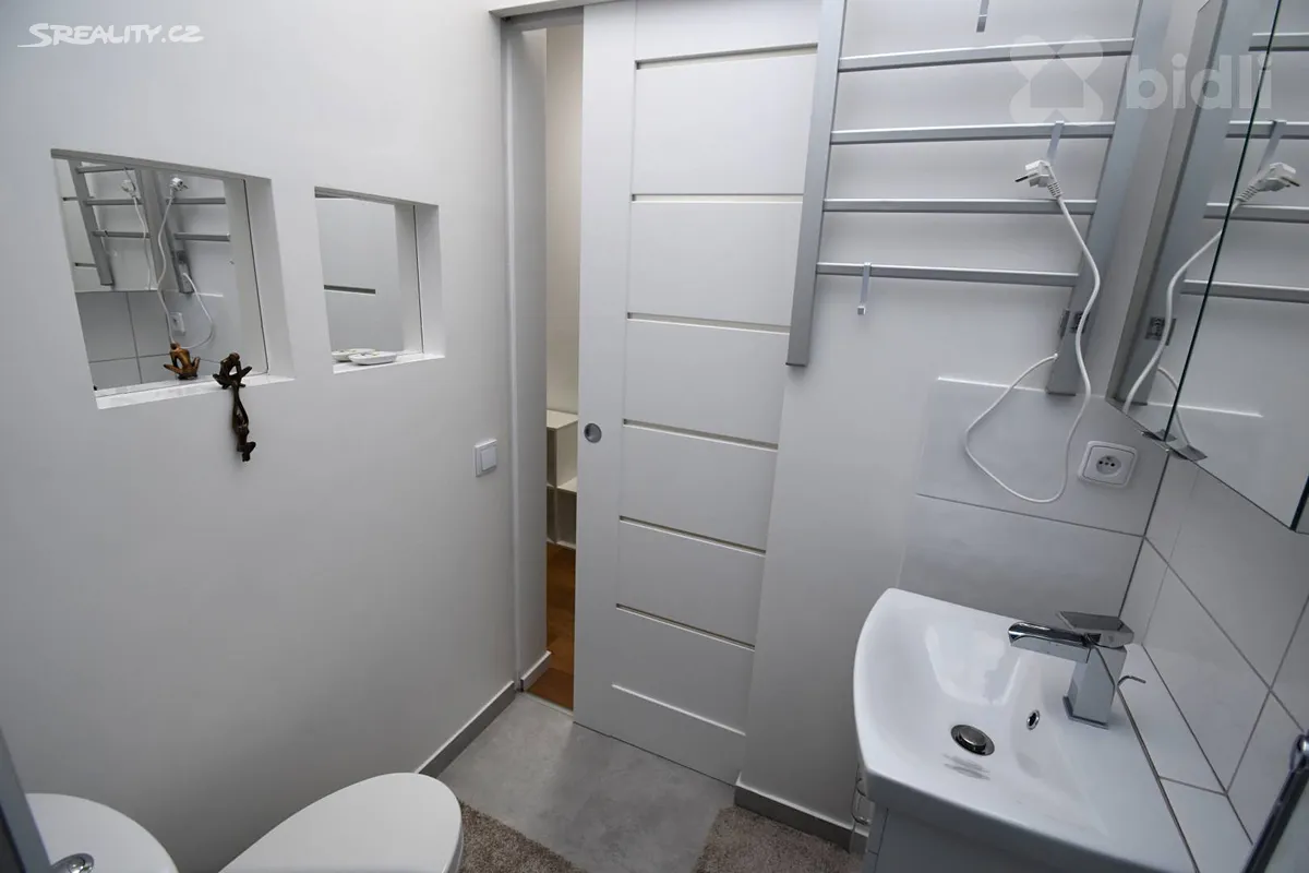 Pronájem bytu 2+kk 40 m² – pohled 6
