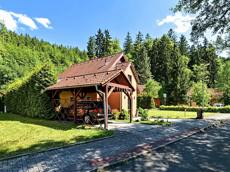 Prodej rodinného domu 149 m², pozemek 440 m², Karlovy Vary – náhled fotky 2