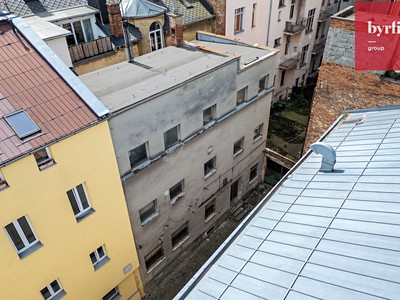 Prodej komerčního prostoru, 306 m² (2 z 12)